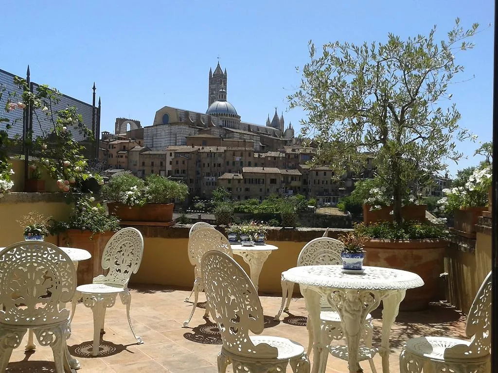Residenza D'Epoca Campo Regio Relais Bed & Breakfast Siena